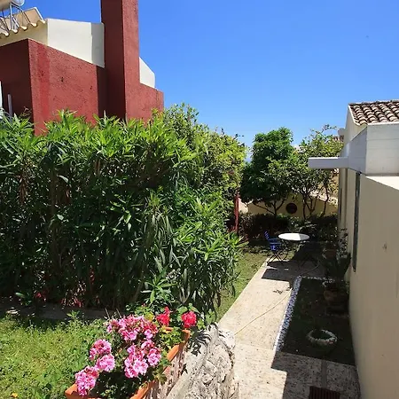 Olgas Beach Villas * Барбати