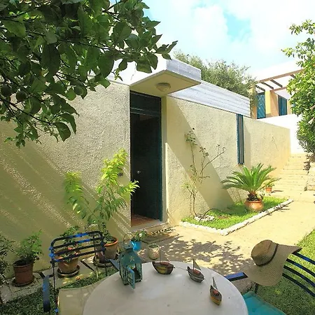 Olgas Beach Villas *